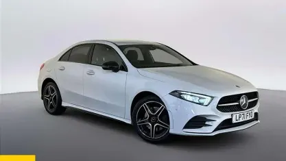 Begagnad Mercedes A250 AMG Line Premium 218 HK (160 kW) 2022 Vit Sedan
