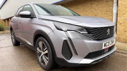 Used Peugeot 3008 Allure Premium 131 HP (96 kW) 2022 SUV