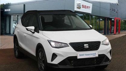 Używany Seat Arona SE Technology 110 KM (80 kW) 2023 Biały SUV