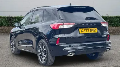 Usado Ford Kuga ST-Line X 190 CV (139 kW) 2023 Negro SUV