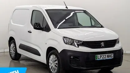 Used Peugeot E-Partner Premium 100 kW (136 HP) 2022 Bianca white MPV