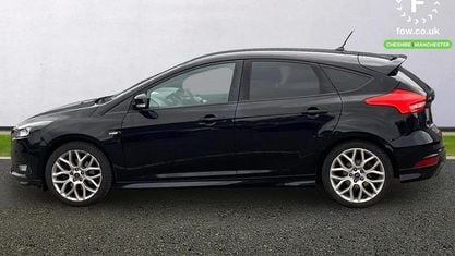 Begagnad Ford Focus ST-Line 150 HK (110 kW) 2016 Svart Halvkombi