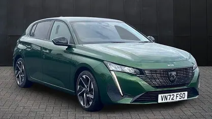 Used Peugeot 308 Allure Premium 131 HP (96 kW) 2022 Green Hatchback