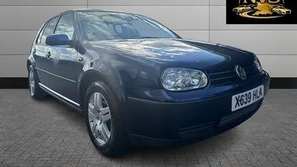 Used VW Golf VII SE 116 HP (85 kW) 2019 Hatchback