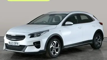 Usado Kia XCeed 120 HP (88 kW) 2022 Branco SUV