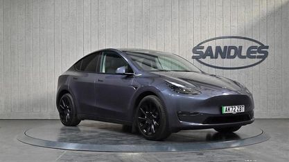 Używany Tesla Model Y Long Range AWD 286 kW (389 KM) 2025 SUV