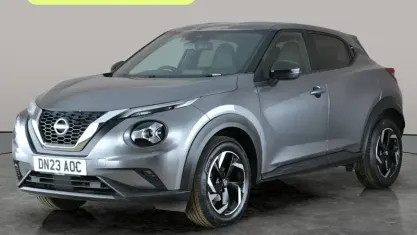 Begagnad Nissan Juke N-Connecta 114 HK (83 kW) 2023 Grå SUV