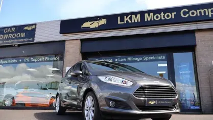 Used Ford Fiesta Titanium 75 HP (55 kW) 2016 Grey Hatchback