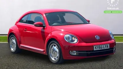 Begagnad VW Beetle Design 150 HK (110 kW) 2016 Röd Halvkombi