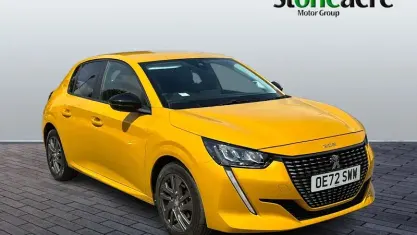 Used Peugeot 208 Active+ 75 HP (55 kW) 2022 Yellow Hatchback