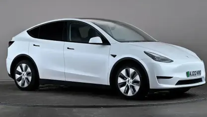Used Tesla Model Y Long Range AWD 286 kW (389 HP) 2025 SUV