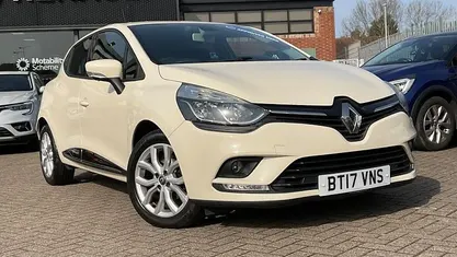Used Renault Clio IV Dynamique 90 HP (66 kW) 2018 Hatchback