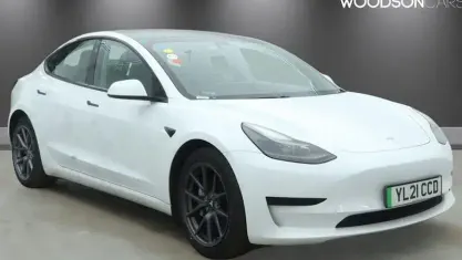 Used Tesla Model 3 Standard Range 208 kW (283 HP) 2021 White Sedan