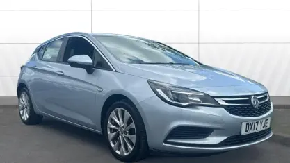 Begagnad Vauxhall Astra Design Edition 125 HK (91 kW) 2019 Halvkombi