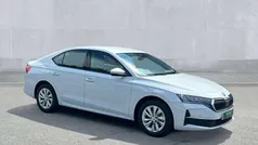White Used 2024 Skoda Octavia SE Technology Hatchback | £19,450 (Fair price)
