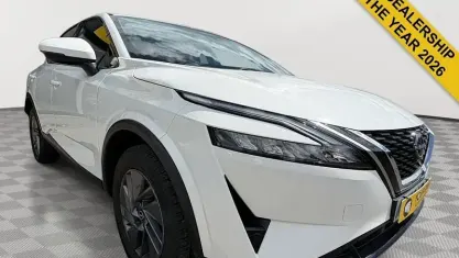 Used Nissan Qashqai Acenta Premium 158 HP (116 kW) 2022 White SUV