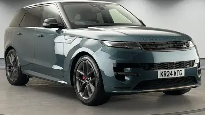 Used Land Rover Range Rover Sport Autobiography 300 HP (220 kW) 2024 Giola green SUV
