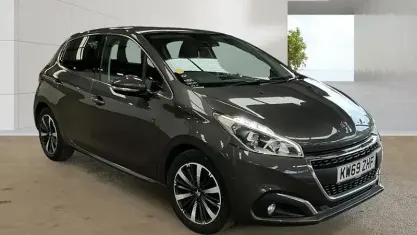 Used Peugeot 208 82 HP (60 kW) 2019 Grey Hatchback