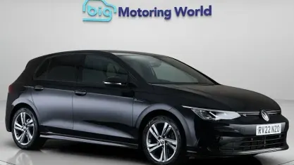 Second-hand VW Golf VIII R-line 131 CP (96 kW) 2024 Hatchback