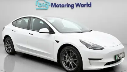 Usado Tesla Model 3 Long Range AWD 366 kW (498 HP) 2022 Branco Sedan