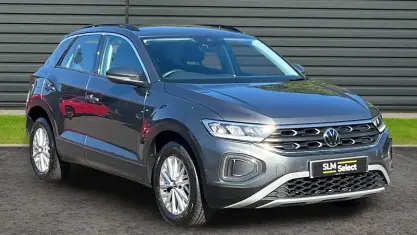 Used VW T-Roc Life 110 HP (80 kW) 2024 SUV