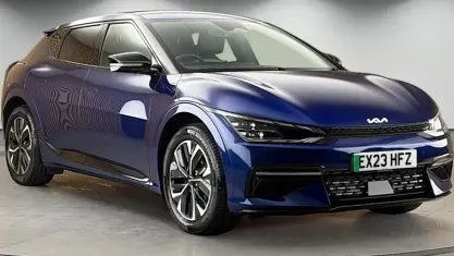 Usado Kia EV6 GT-Line 239 kW (325 HP) 2022 Azul SUV