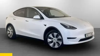 Używany Tesla Model Y RWD 219 kW (299 KM) 2024 Biały SUV