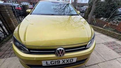 Used VW Polo SE 95 HP (69 kW) 2019 Yellow Hatchback