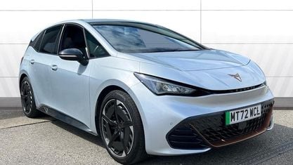 Begagnad Cupra Born e-Boost 169 kW (230 HK) 2024 Halvkombi