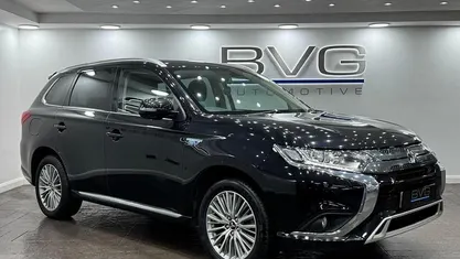 Used Mitsubishi Outlander P-HEV 224 HP (164 kW) 2020 Black Estate