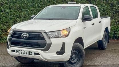 Used Toyota HiLux Active 150 HP (110 kW) 2024 White Pickup