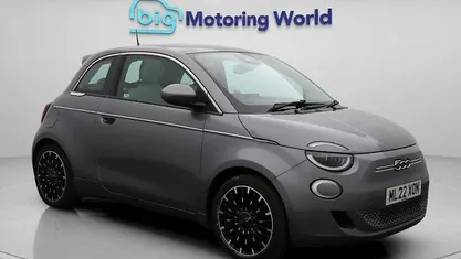 Used 2025 Fiat 500e La Prima Hatchback | £14,100 (Fair price)
