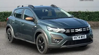 Used Dacia Sandero Extreme 91 HP (66 kW) 2024 Green Hatchback