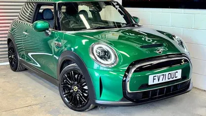 Used 2023 Mini Cooper Level 2 Hatchback | £13,999 (Super price)