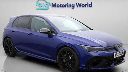 Second-hand VW Golf VIII Black Edition 333 CP (244 kW) 2025 Albastru Hatchback