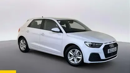Used Audi A1 Sportback Advanced 95 HP (69 kW) 2022 White Hatchback
