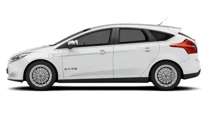 Used Ford Focus Zetec 125 HP (91 kW) 2016 White Hatchback