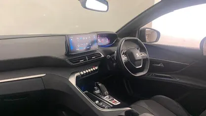 Used Peugeot 3008 Allure+ 131 HP (96 kW) 2023 SUV