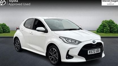 Begagnad Toyota Yaris Hybrid Design 116 HK (85 kW) 2025 Halvkombi