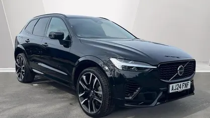 Usado Volvo XC60 Ultimate 455 HP (334 kW) 2023 Preto SUV
