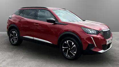 Used Peugeot 2008 Allure+ 101 HP (74 kW) 2023 Red SUV