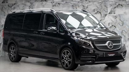 Usado Mercedes V300 AMG line 237 CV (174 kW) 2022 Negro Monovolumen