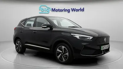 Black Used 2023 MG ZS SE Hatchback | £13,900 (Fair price)
