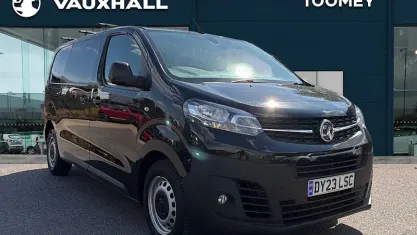 Used Vauxhall Vivaro S 101 HP (74 kW) 2023 Black MPV