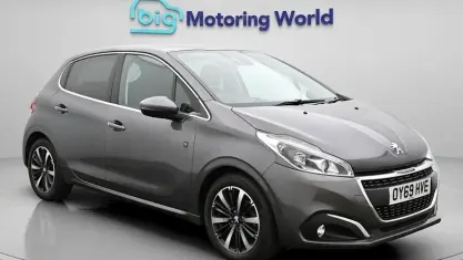 Używany Peugeot 208 S 82 KM (60 kW) 2019 Szary Hatchback