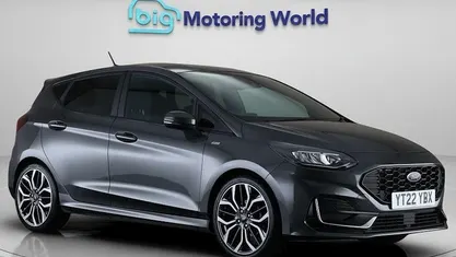 Usado Ford Fiesta ST-Line 101 HP (74 kW) 2022 Cinzento Citadino