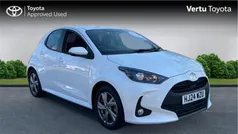 White Used 2024 Toyota Yaris Hybrid Hatchback | £17,648 (Good price)