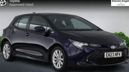 Used Toyota Corolla 140 HP (102 kW) 2023 Blue Hatchback