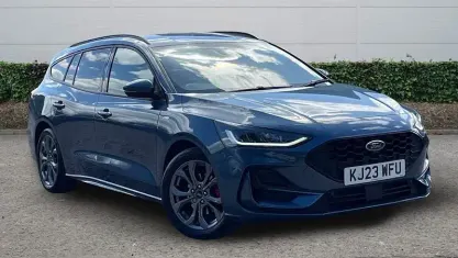 Gebraucht Ford Focus ST-Line 125 PS (91 kW) 2023 Blau Kombi