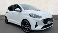 White Used 2023 Hyundai i10 Premium Hatchback | £14,020 (Fair price)